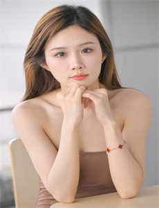 女逃犯
