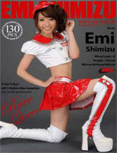 美女尿尿