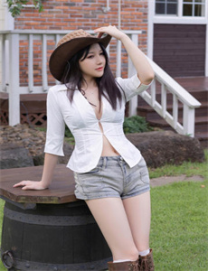 女帝娜美罗宾群啪比赛里番acg